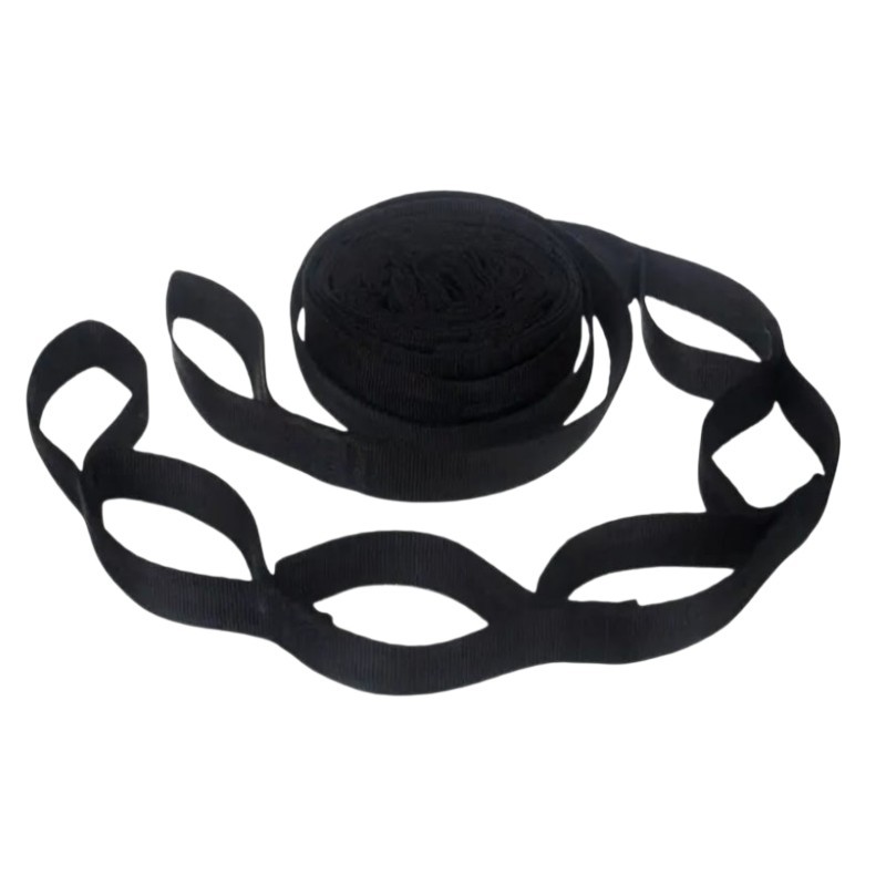 Une sangle d'accroche noire pour hamac